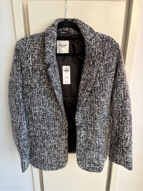 Abercrombie & Fitch Black and White Bouclé Jacket